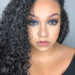 Meet your Posher, Roxana